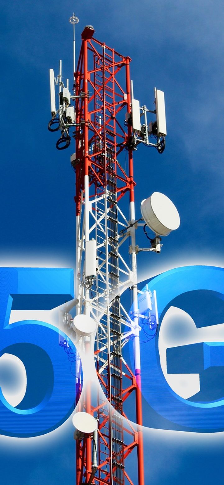5g网速测试 App 设置页面展示自动测速频率与流量提醒开关，帮助用户控制后台消耗